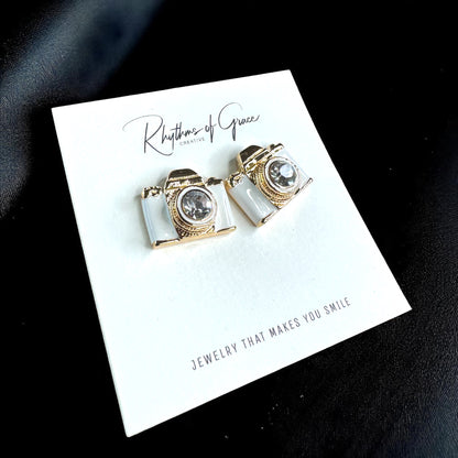 Snap Chic: Dazzling Camera Rhinestone Stud Earrings in White, Pink & Blue!