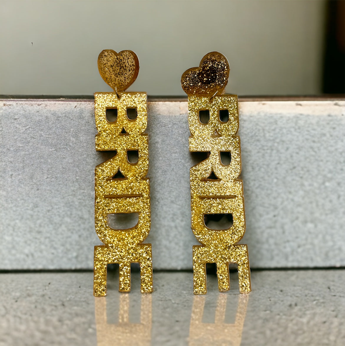 Sparkle & Shine: Fabulous Bride Earrings for Every Celebration!
