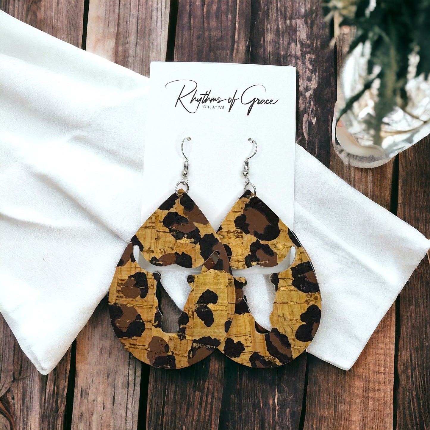 Western Teardrop Dangle Earrings with Bullhead Cutout - Rustic Charm