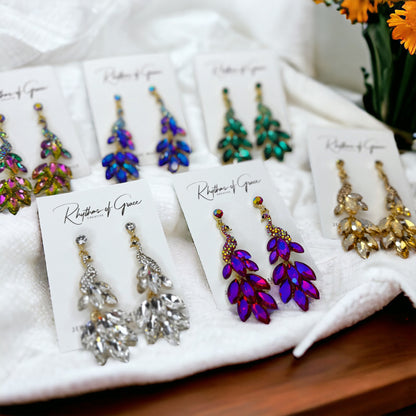 Radiant Peacock Glam Earrings – Feather Your Style with Sparkle!