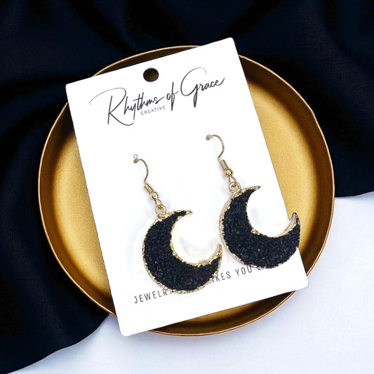 Shimmering Nights: Black Stone Earrings with Golden Glam!