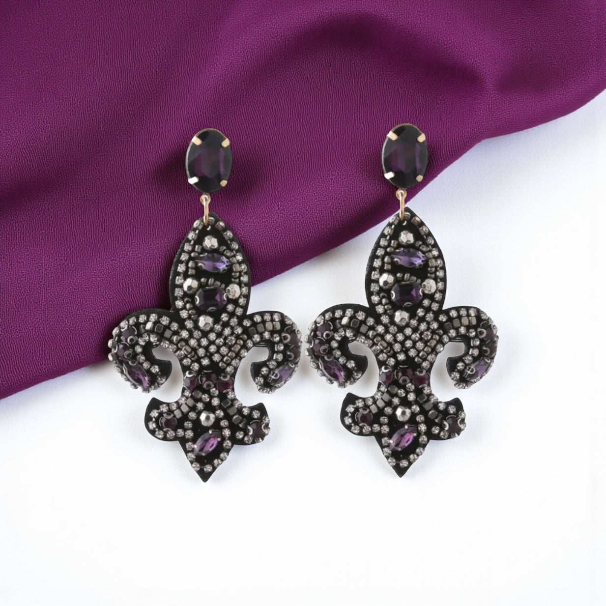 Sparkle in Style: Fleur-de-Lis Rhinestone Earrings – Crystal, Gold & Purple ⚜️