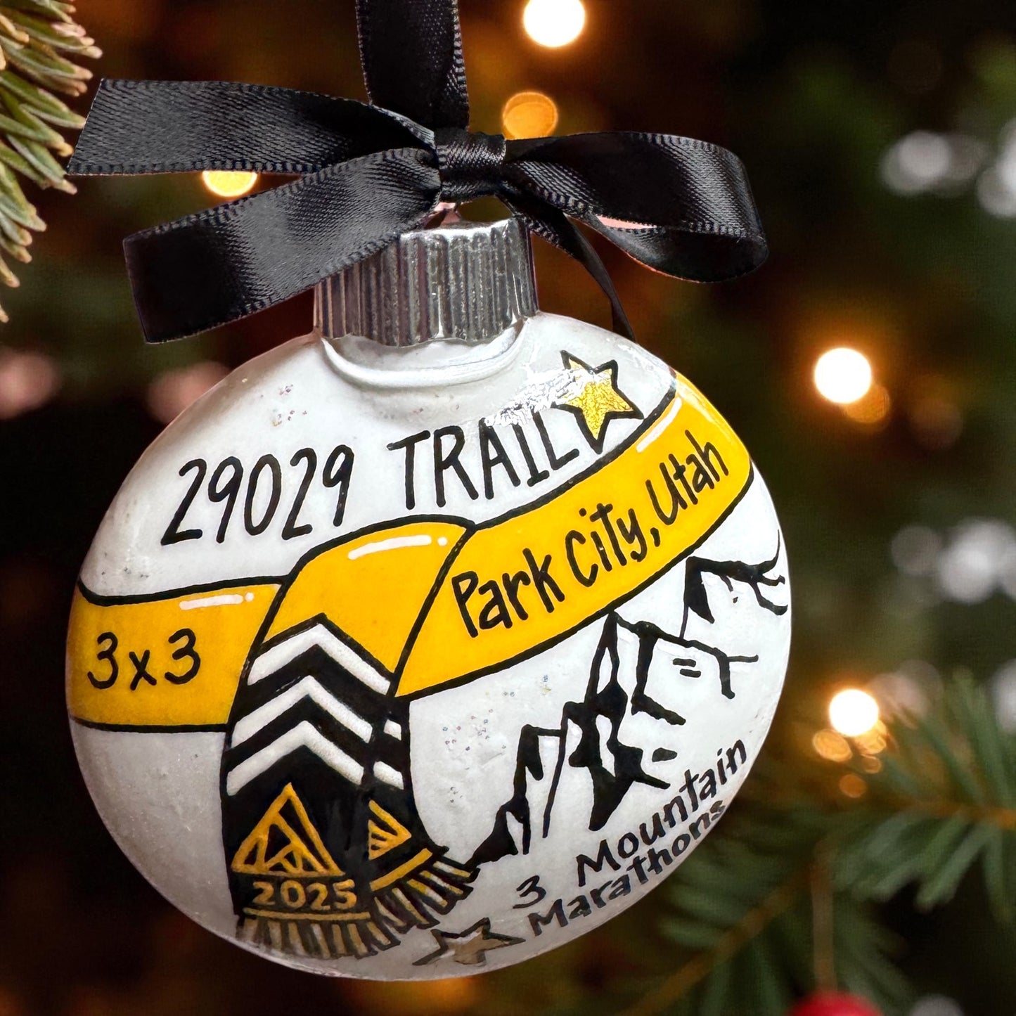Race to Memories: Personalized Ornaments for Every Finish Line Hero!  Perfect for Marathoners, 5K Sprinters, & Trailblazing Champions!