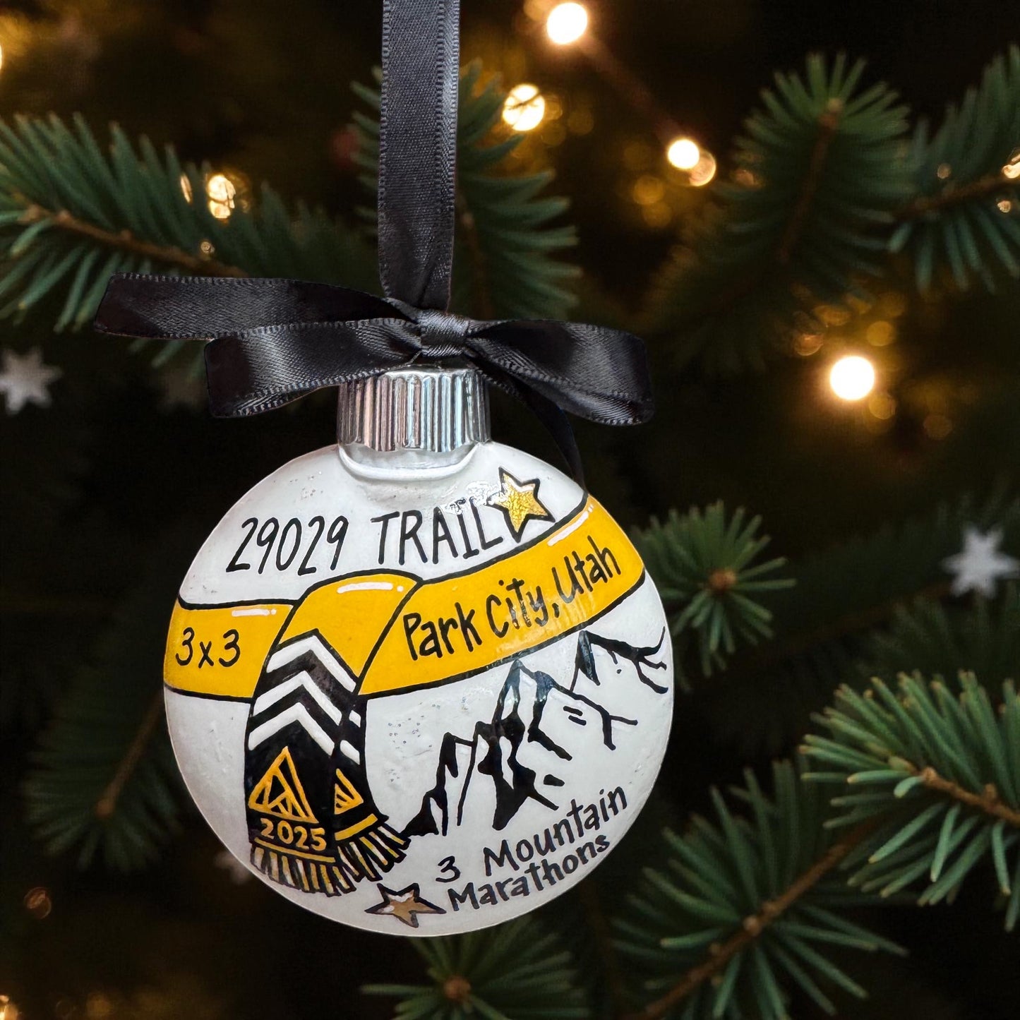 Race to Memories: Personalized Ornaments for Every Finish Line Hero!  Perfect for Marathoners, 5K Sprinters, & Trailblazing Champions!