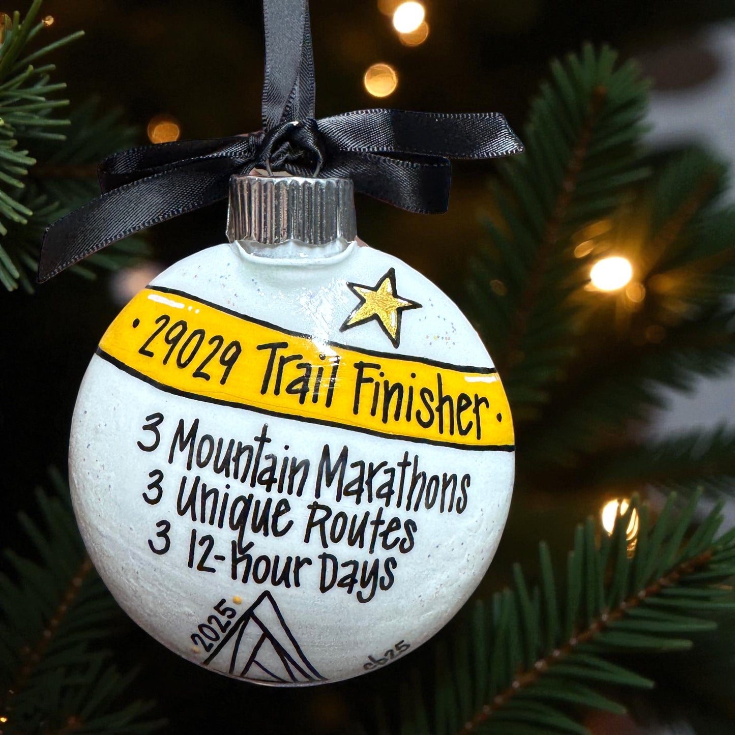 Race to Memories: Personalized Ornaments for Every Finish Line Hero!  Perfect for Marathoners, 5K Sprinters, & Trailblazing Champions!
