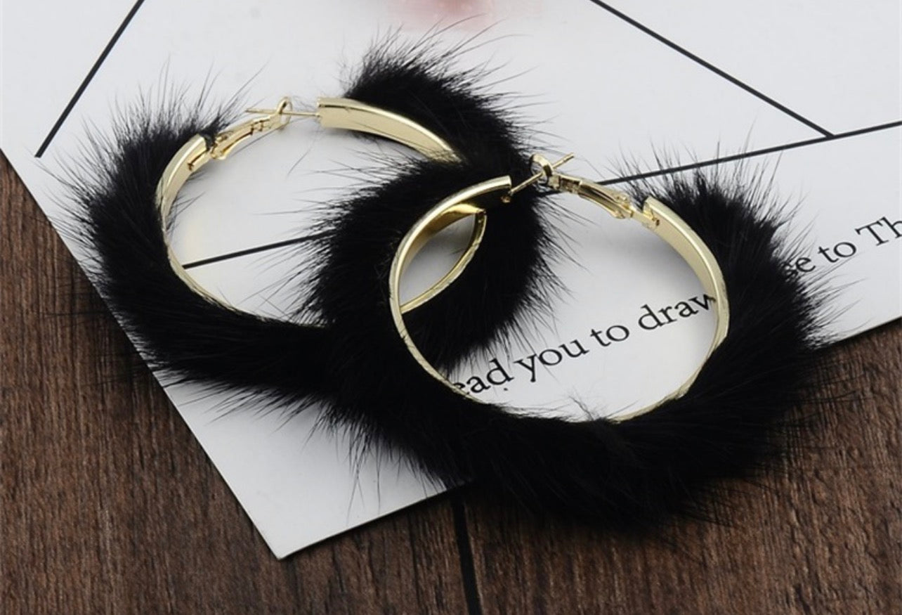 Fur Real Chic – Black & Gold Hoop Earrings