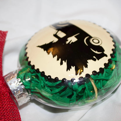 Christmas Ornament: "Old Fashioned Christmas" – A Nostalgic Holiday Keepsake