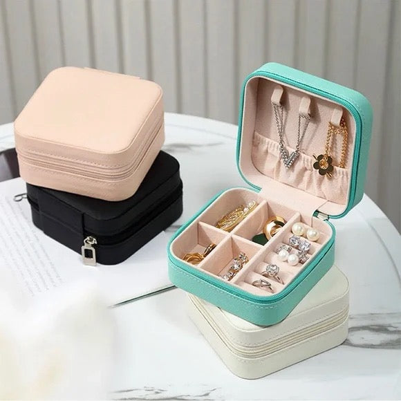 Personalized Travel Jewelry Box – Custom Gift for Bridesmaids, Birthdays & More!