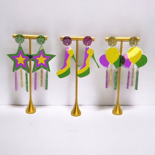 Sparkle & Shine with Our Festive Mardi Gras Dangle Earrings! 🎭