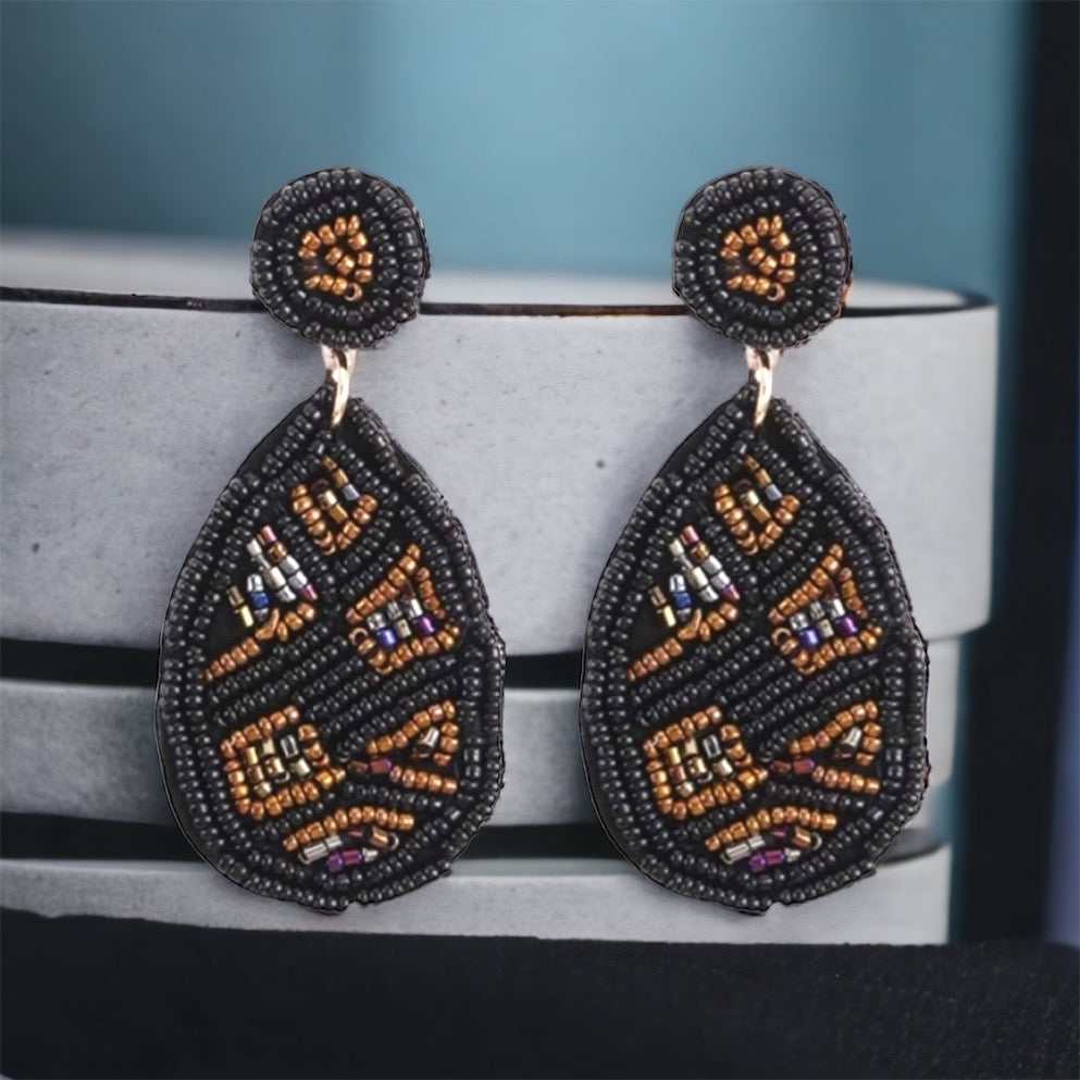 Black and Gold Beaded Earrings - Black and Gold, Fleur de lis, Handmade Earrings, Beaded Accessories, NOLA Saints - Rhythms of Grace Creative