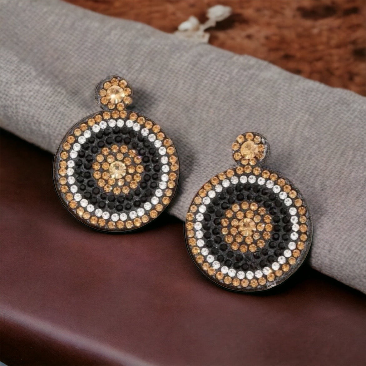 Black and Gold Beaded Earrings - Black and Gold, Fleur de lis, Handmade Earrings, Beaded Accessories, NOLA Saints - Rhythms of Grace Creative