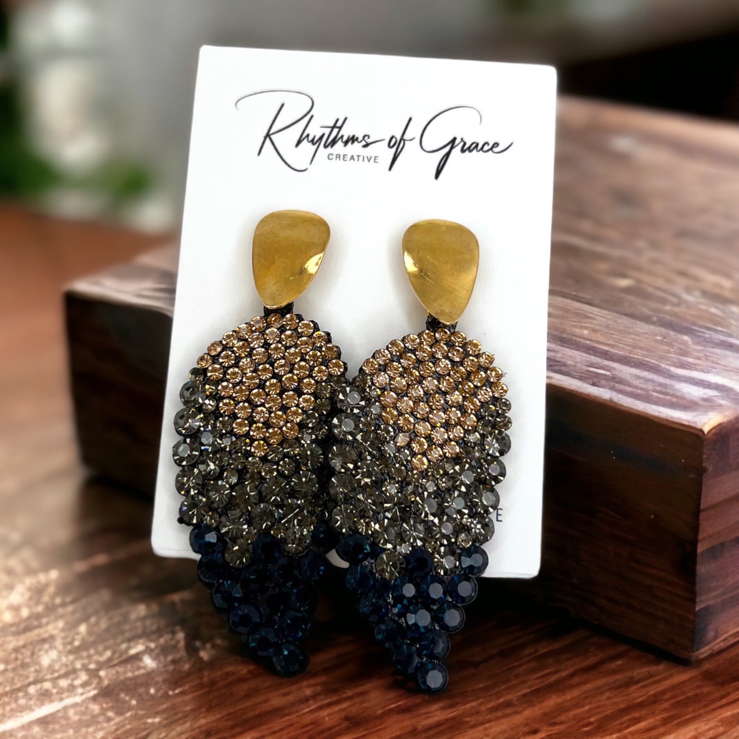 Black and Gold Beaded Earrings - Black and Gold, Fleur de lis, Handmade Earrings, Beaded Accessories, NOLA Saints - Rhythms of Grace Creative