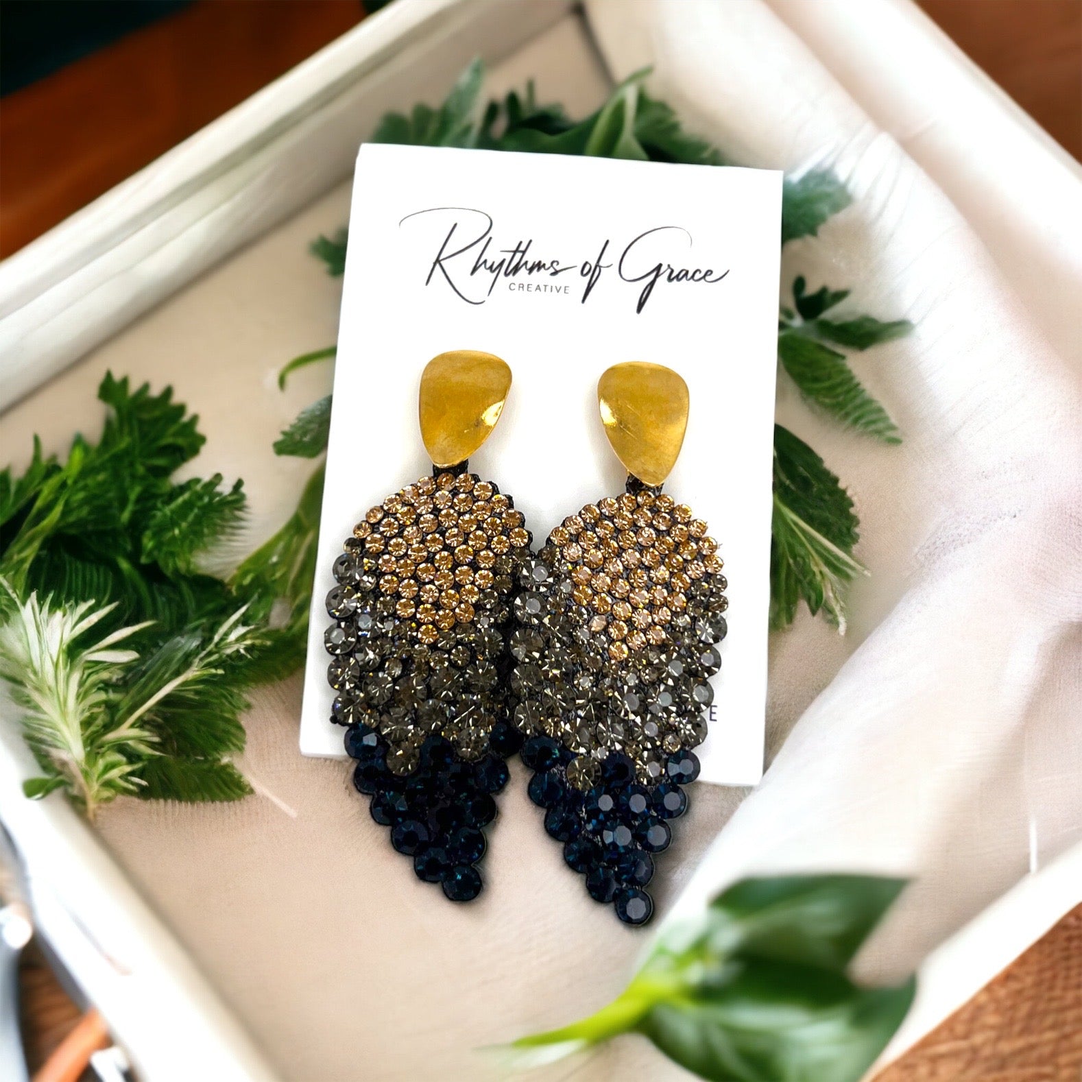 Black and Gold Beaded Earrings - Black and Gold, Fleur de lis, Handmade Earrings, Beaded Accessories, NOLA Saints - Rhythms of Grace Creative