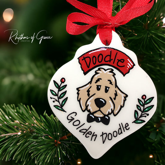 Paw-sitively Adorable Goldendoodle Christmas Ornament – Doodle Love for Your Tree!