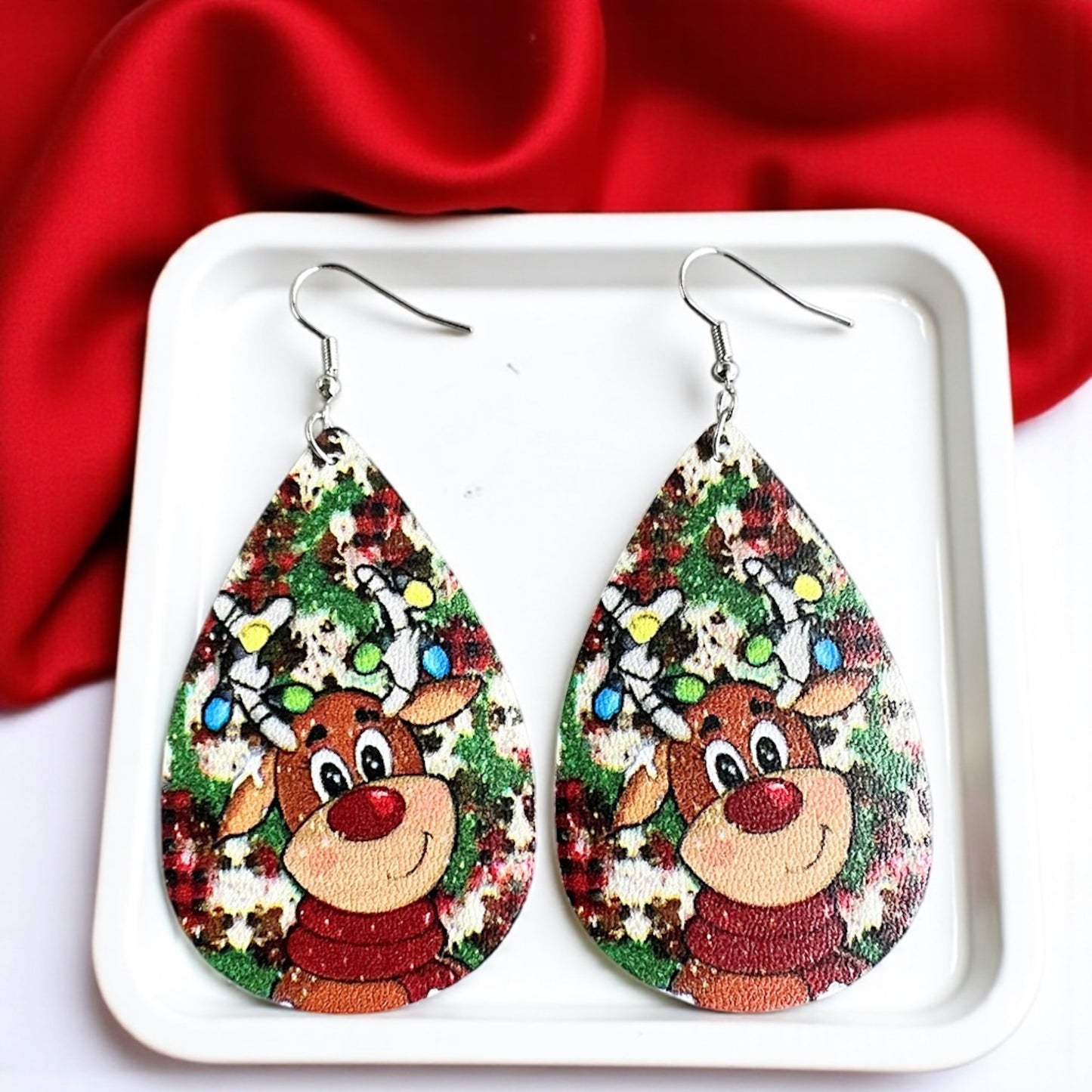 Dazzle & Jingle with Festive Christmas Dangle Earrings!