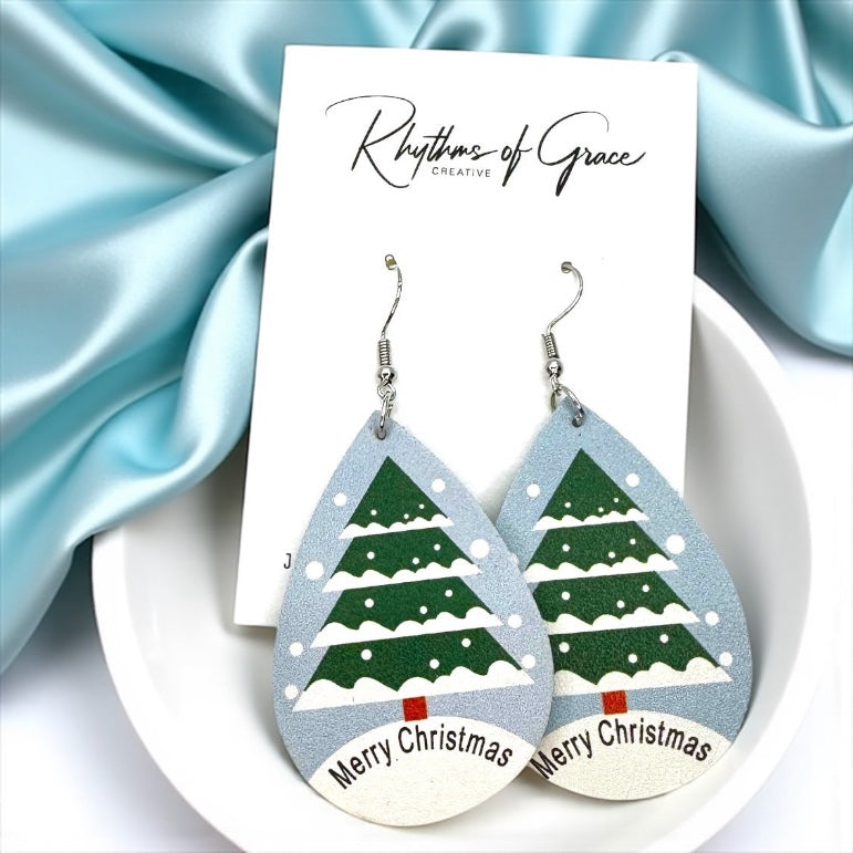 Dazzle in Holiday Spirit with Our Christmas Dangle Earrings! 🎄🎅✨