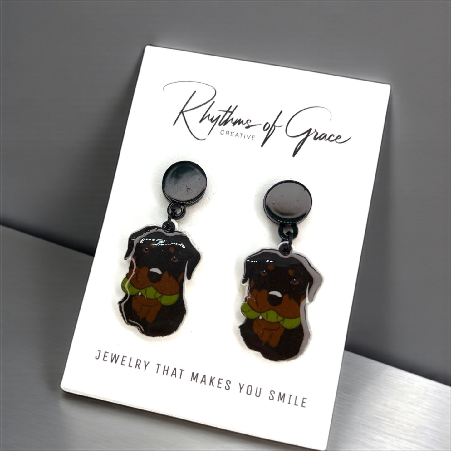 Rottweiler Dangle Earrings: Unleash Your Style! 🐾