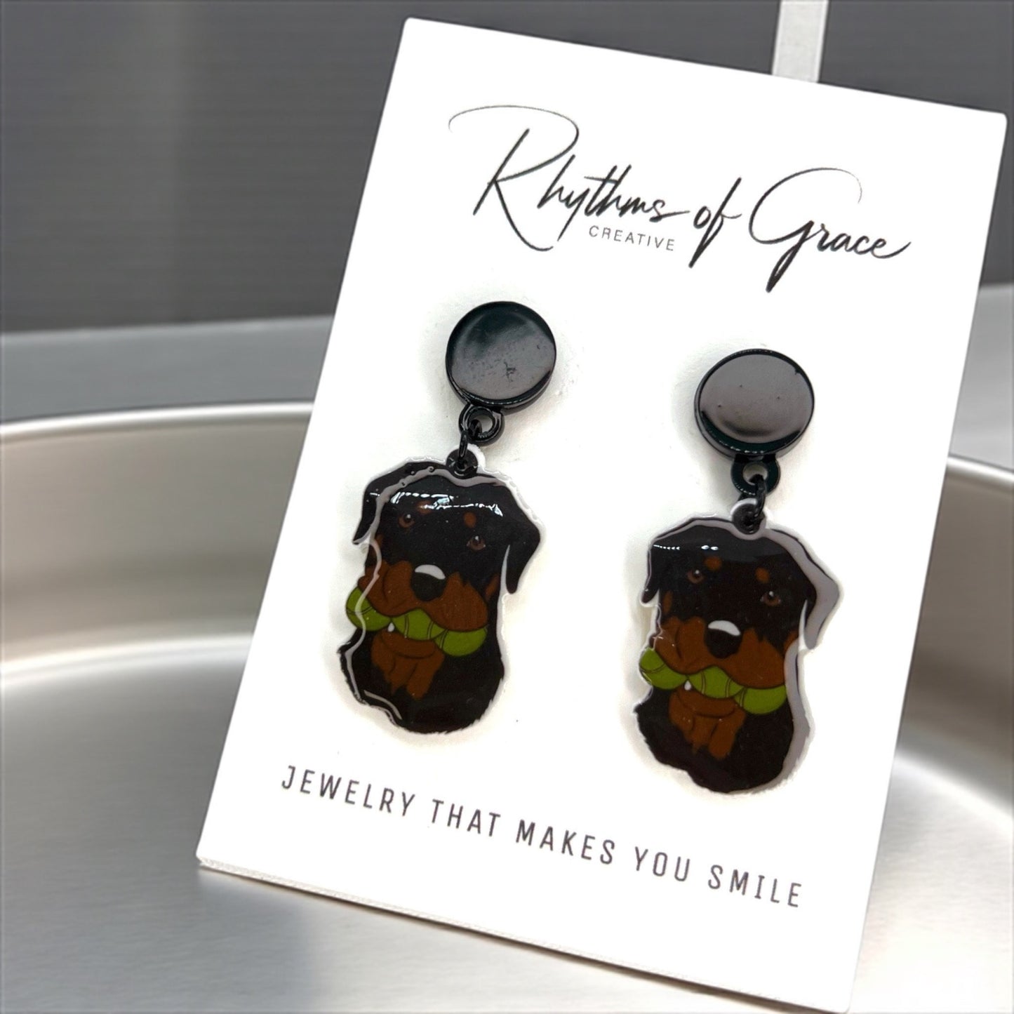 Rottweiler Dangle Earrings: Unleash Your Style! 🐾
