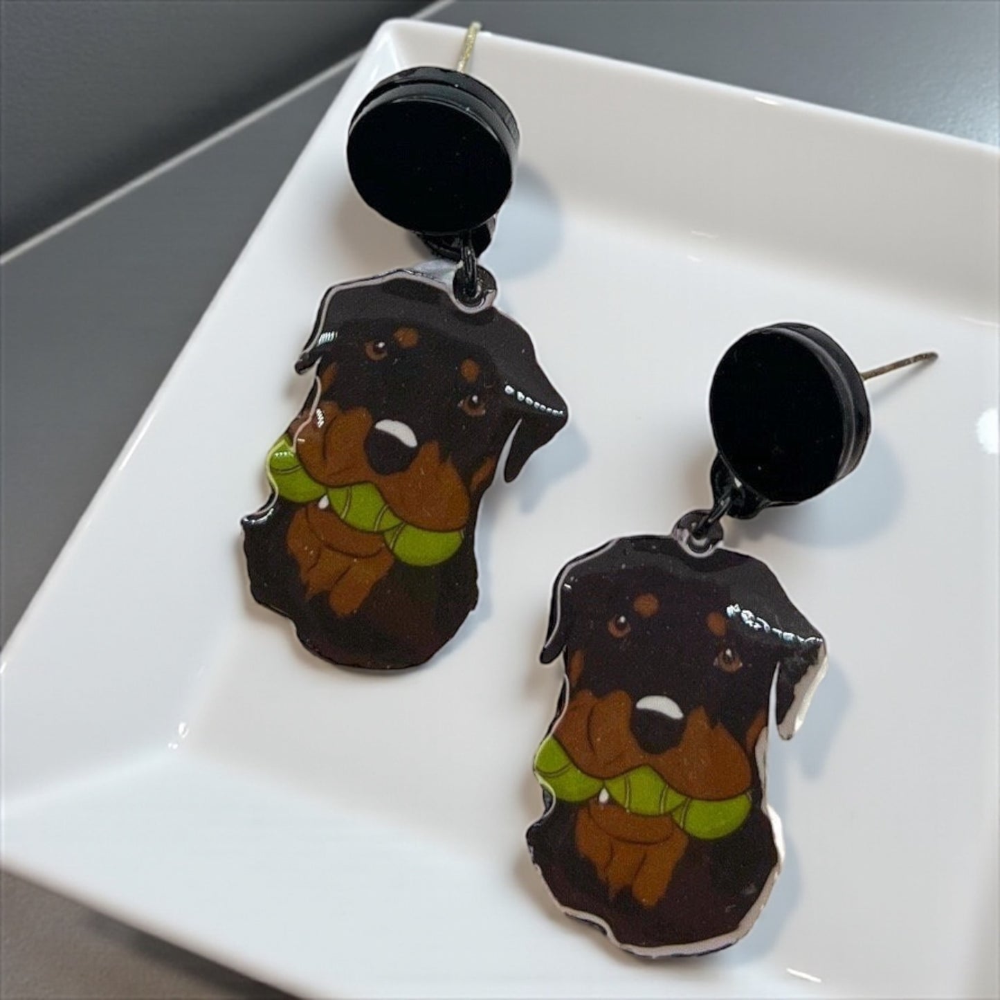 Rottweiler Dangle Earrings: Unleash Your Style! 🐾