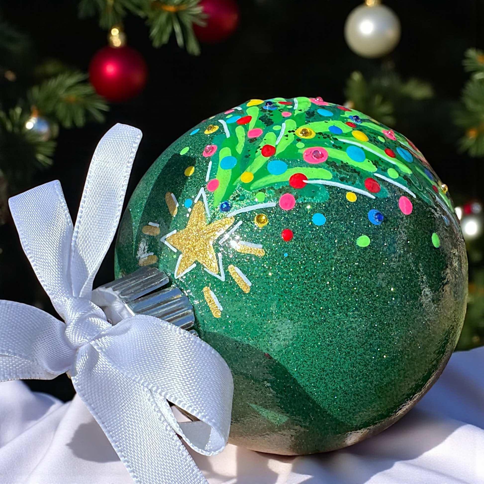 Bright & Colorful Christmas Tree Baubles – Hand-Painted Glitter Ornaments