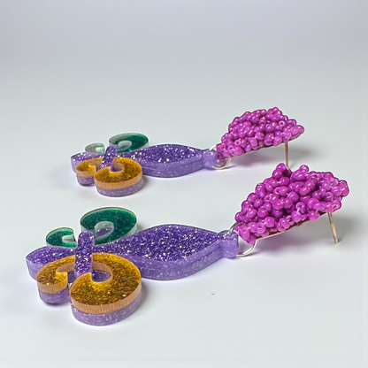 Mardi Gras Magic: Dazzling Beaded Fleur de Lis Dangle Earrings!