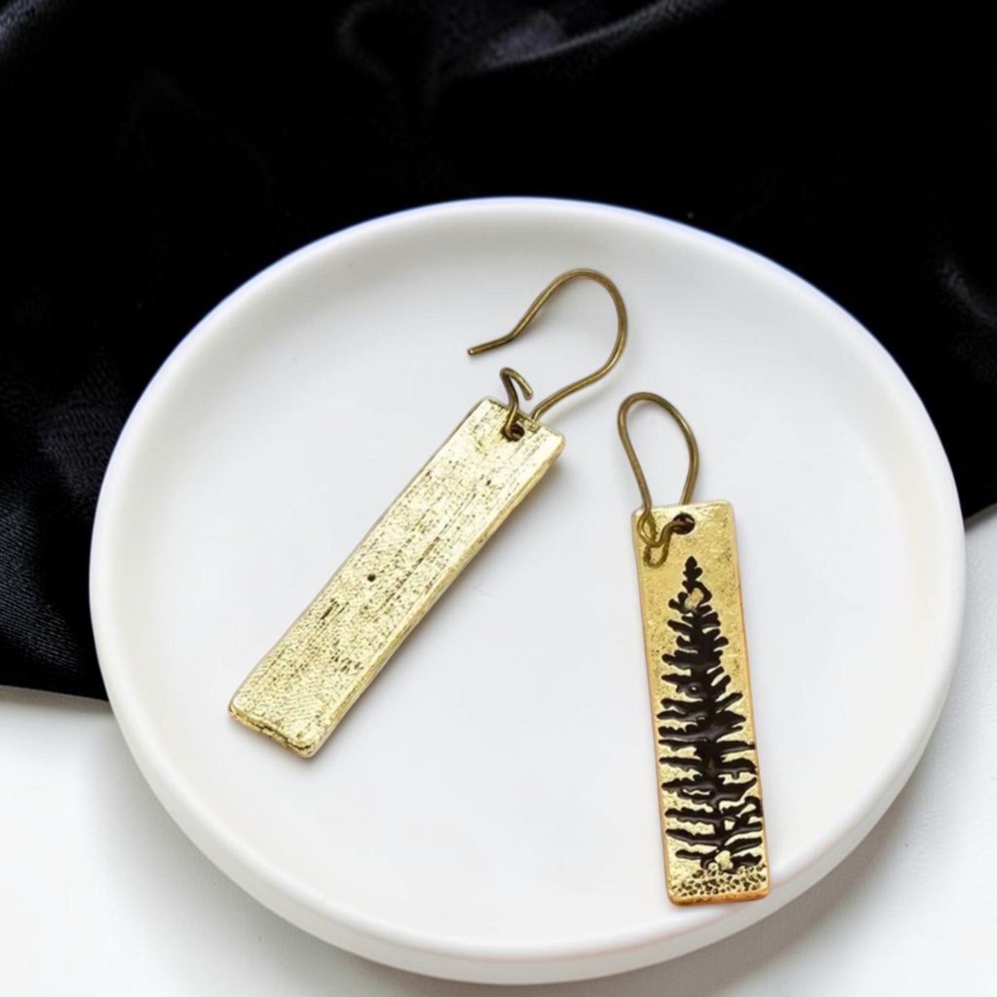 Gold Tree Dangle Earrings - Embrace Nature in Style! 🌟