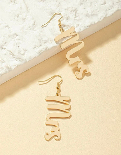 Say 'I Do' to Glamour: Chic MRS Earrings for Every Bride's Celebration!