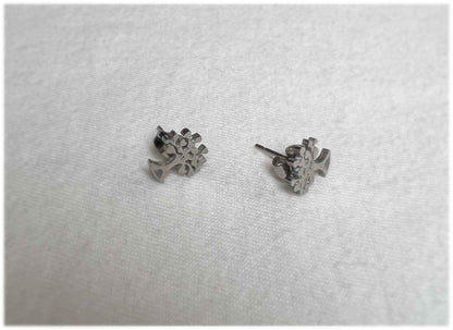 Rooted in Style – Silver Tree of Life Stud Earrings 🌳