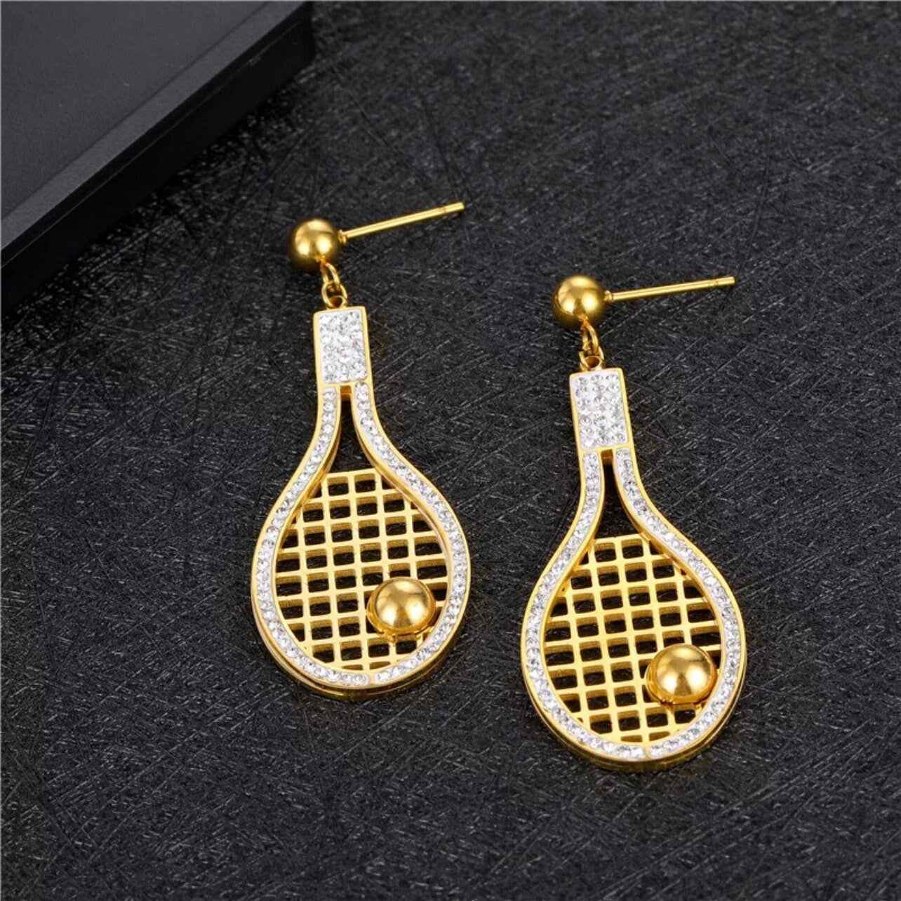 Dazzling Rhinestone Dangle Tennis Earrings – Score Your Style! 🎾