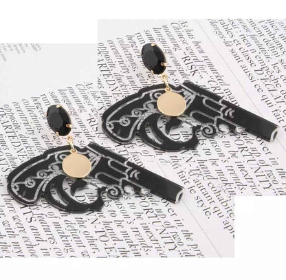Western Vibes: Handgun Dangle Earrings – Personalized Pistol Style in Black or Peach 🤠