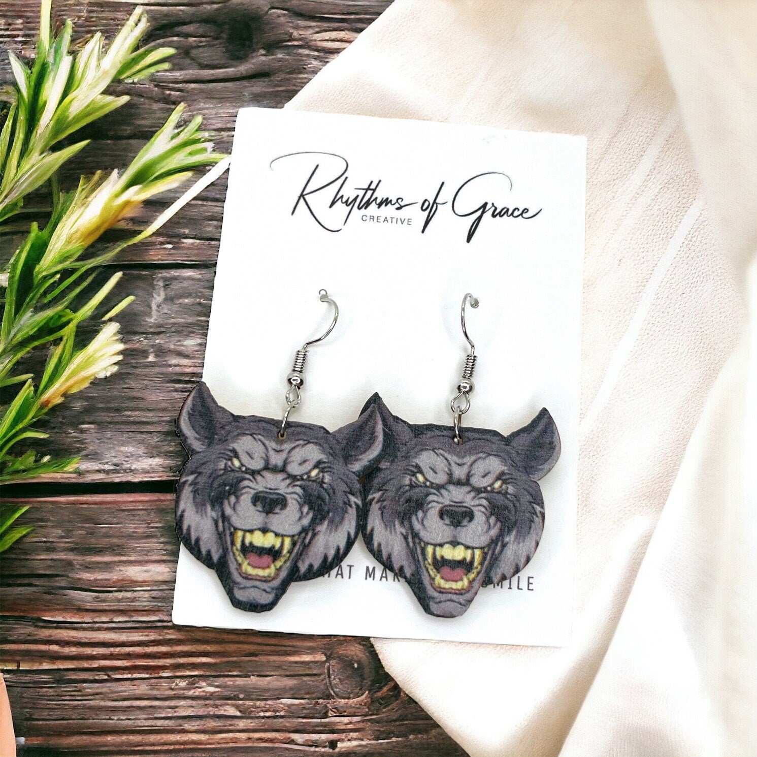 Wolf Earrings - Wolf Earrings, Handmade Earrings, Handmade Jewelry, Animal Earrings, Wolves, Wolves Football, Wolf Pack, Wolf Accessories